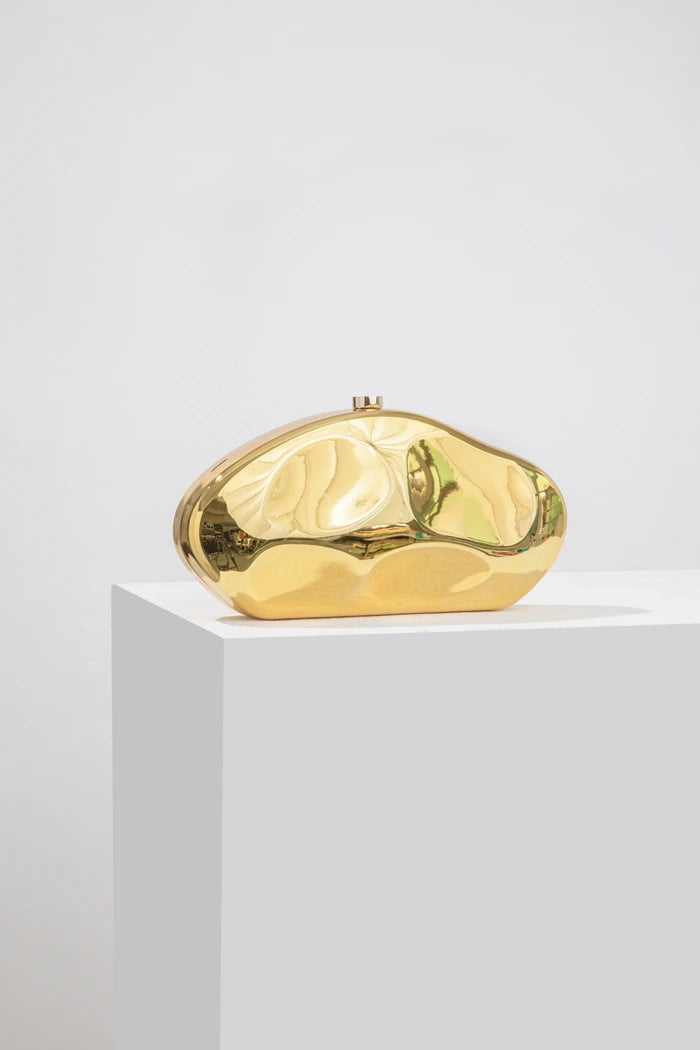 Shell shape clutch bag